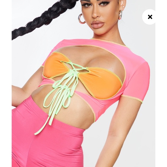 Pretty Little Thing Shape Pink Cut Out Crop Top - Picture 4 of 12